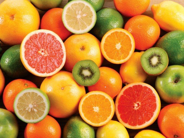 Sucos cítricos auxiliam na prevenção das pedras nos rins